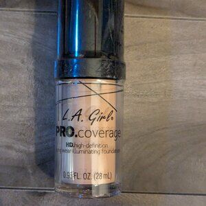 GLM643 – Porcelain Liquid Foundation – Medium to Full Coverage
